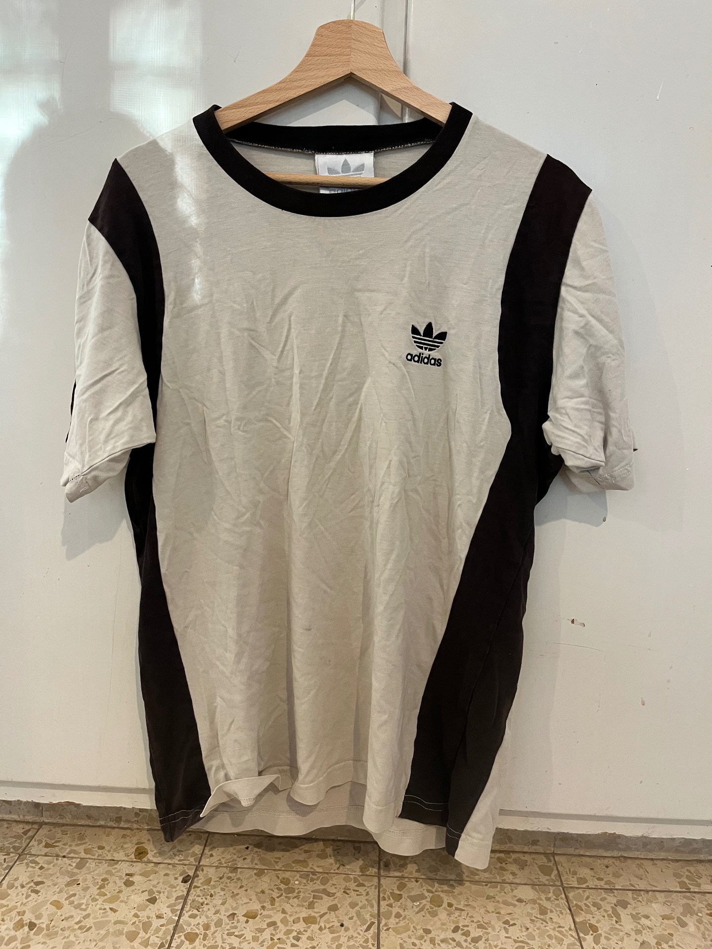 חולצת אדידס Adidas – אדידס יד שנייה בנמיז - Nemyz