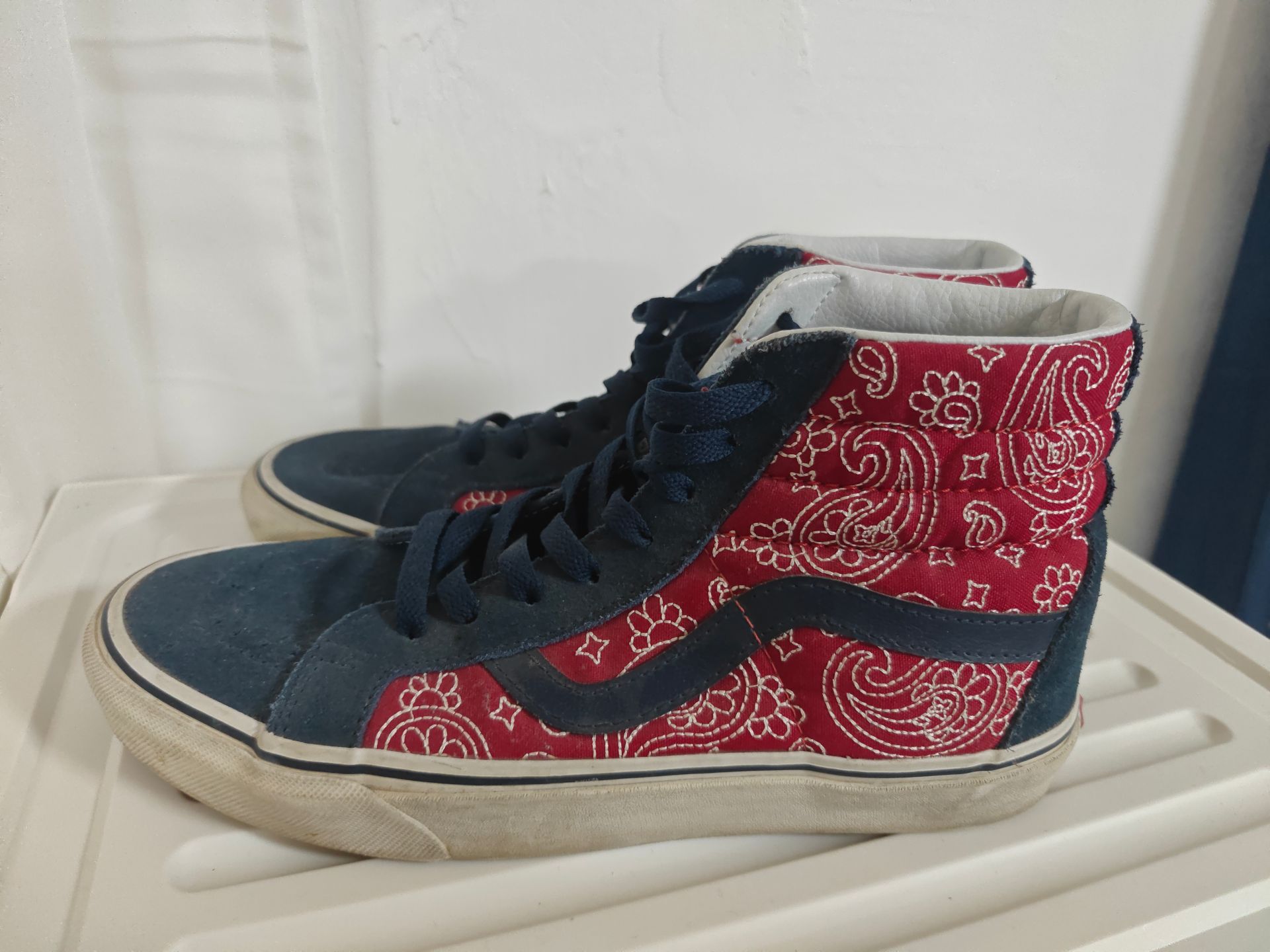 נעליי vans sk8-Hi Vans - ואנס יד שנייה בנמיז - Nemyz