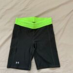 טייץ קצר אפור אנדר ארמור – Under Armour יד שנייה בנמיז - Nemyz