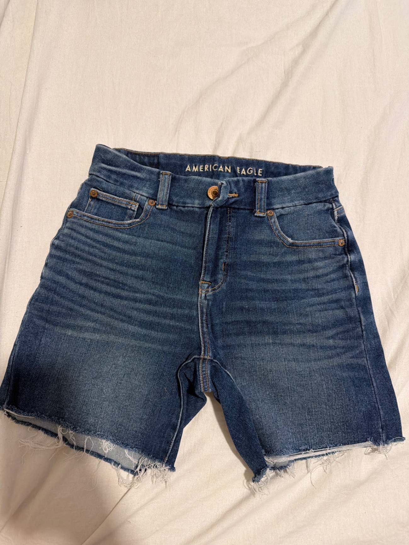 ג’ינס אמריקן איגל American Eagle – אמריקן איגל יד שנייה בנמיז - Nemyz