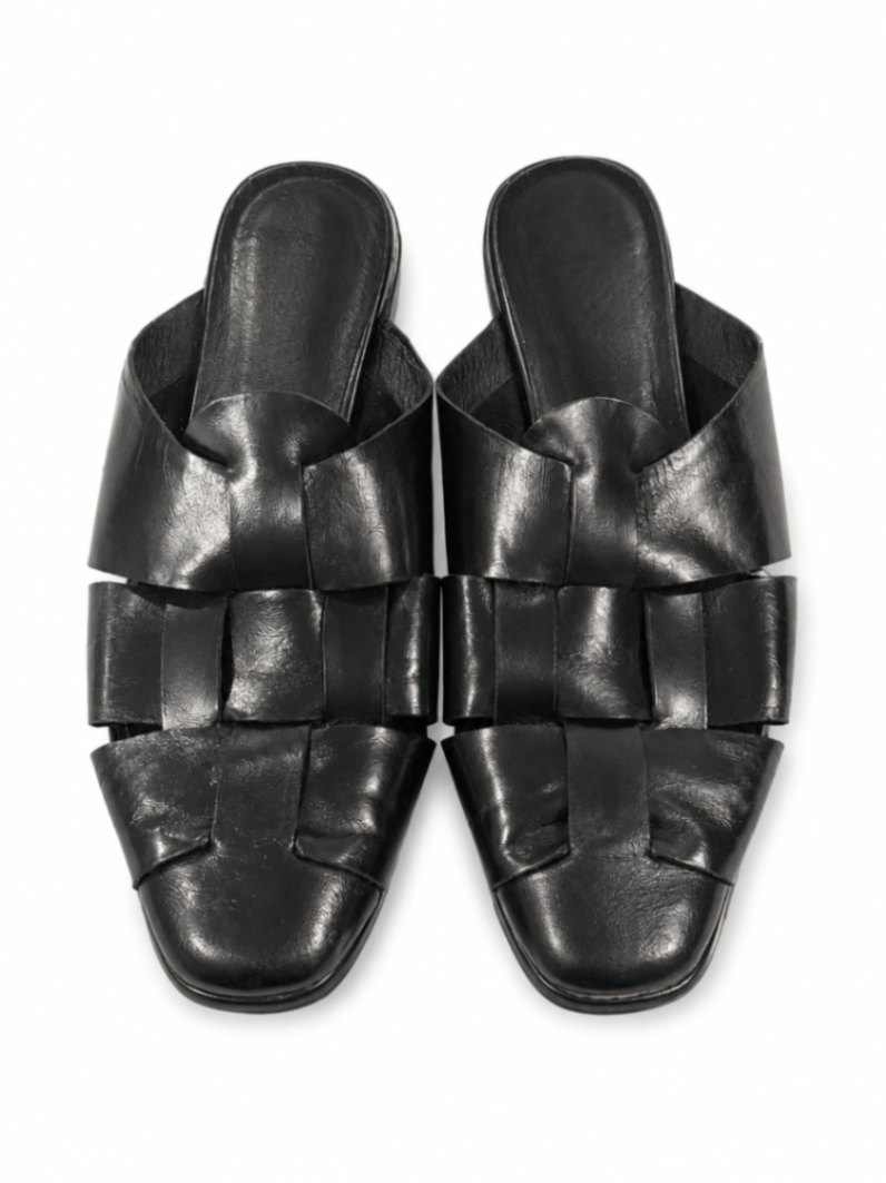 כפכפי עור Jeffrey Ca Jeffrey Campbell - ג'פרי קמפבל יד שנייה בנמיז - Nemyz