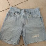 ג׳ינס ליוויס קצר Levi's - ליווייס יד שנייה בנמיז - Nemyz