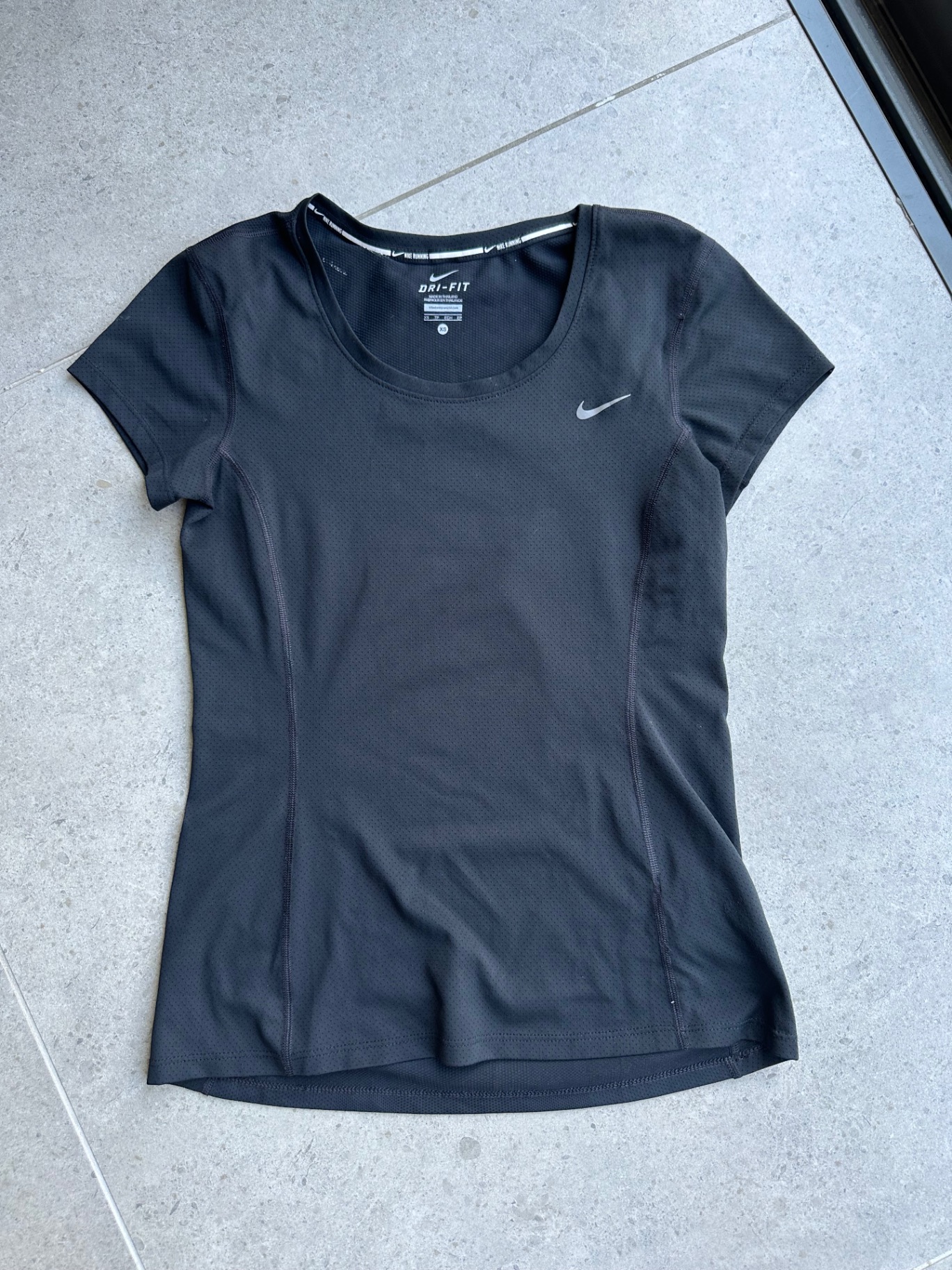 חולצת ספורט נייק Nike - נייקי יד שנייה בנמיז - Nemyz