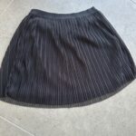 חצאית פליסה שחורה Asos – אסוס יד שנייה בנמיז - Nemyz