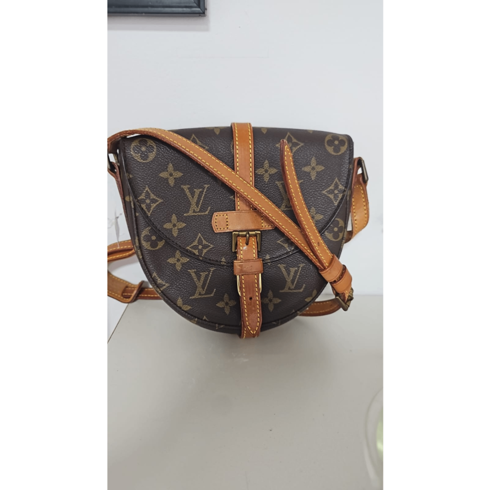 לואי ויטון שנטילי Louis Vuitton - לואי ויטון יד שנייה בנמיז - Nemyz