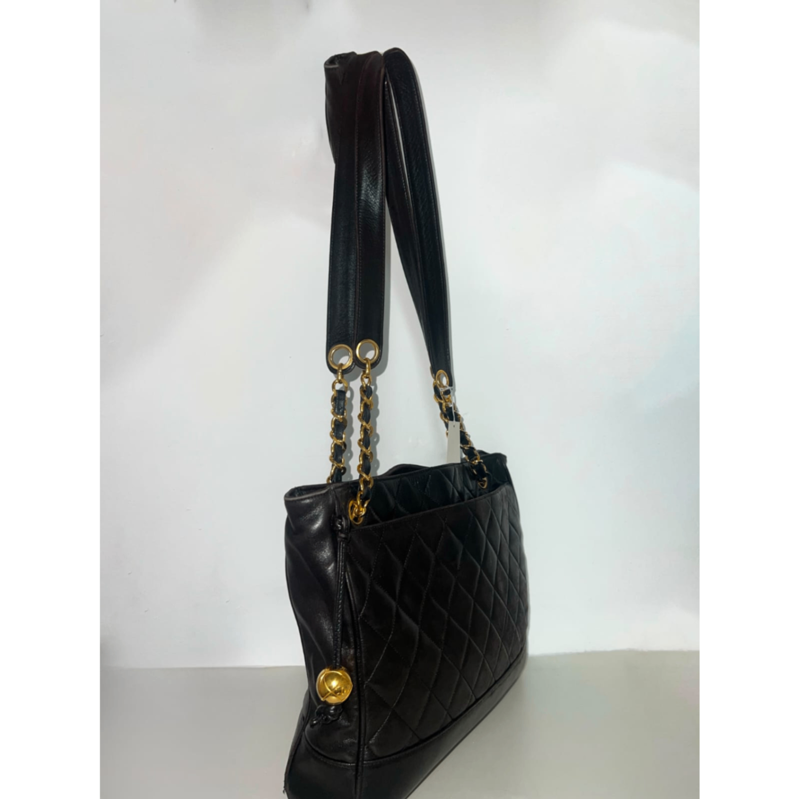 שאנל Tote וינטג׳ Chanel – שאנל יד שנייה בנמיז - Nemyz