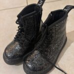 נעלי ד״ר מרטינס לילד Dr. Martens - ד"ר מרטינס יד שנייה בנמיז - Nemyz
