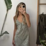שמלת סאטן פרחונית Bershka – ברשקה יד שנייה בנמיז - Nemyz