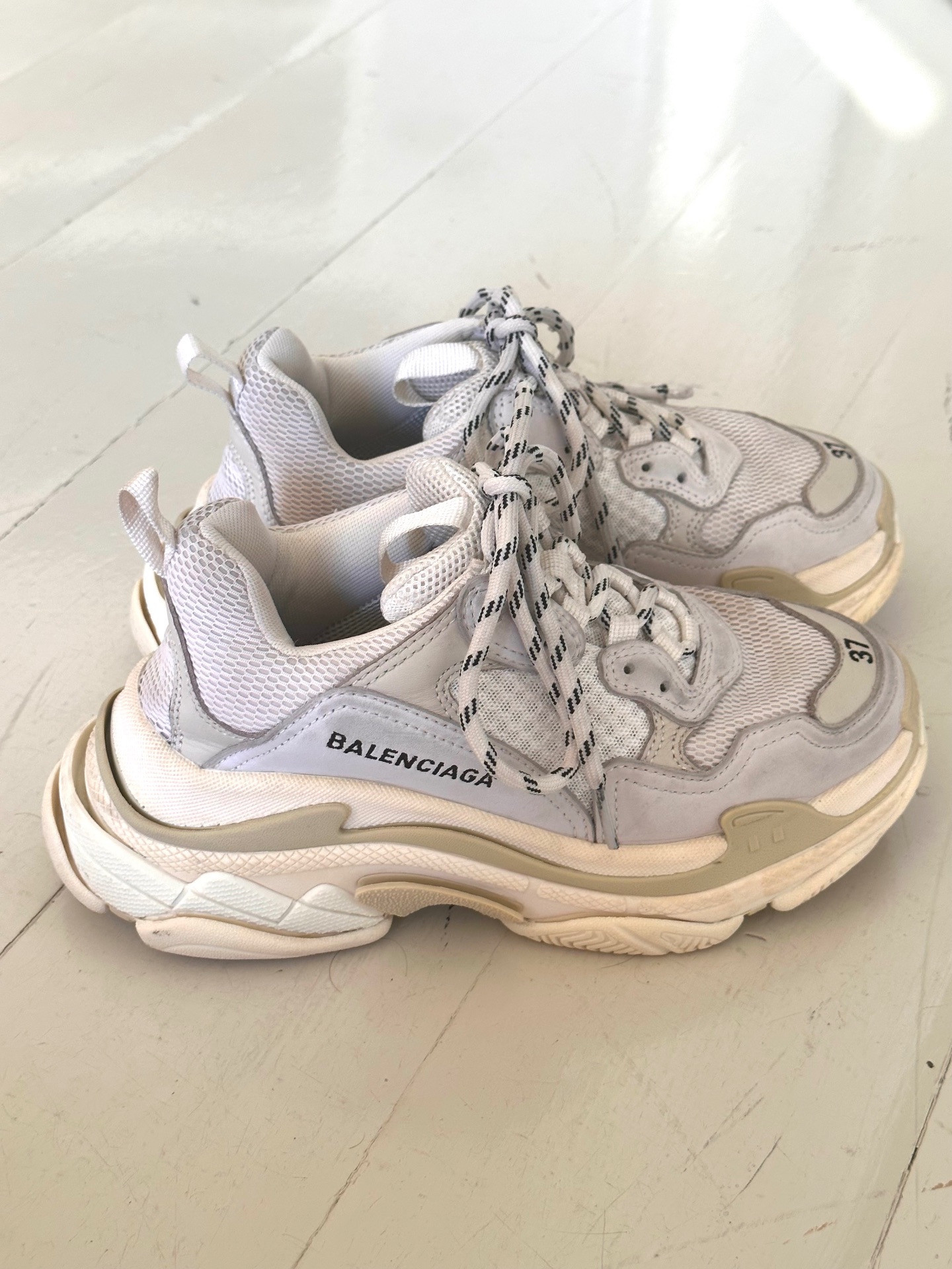 נעליים בלאנסיאגה Balenciaga – בלנסיאגה יד שנייה בנמיז - Nemyz
