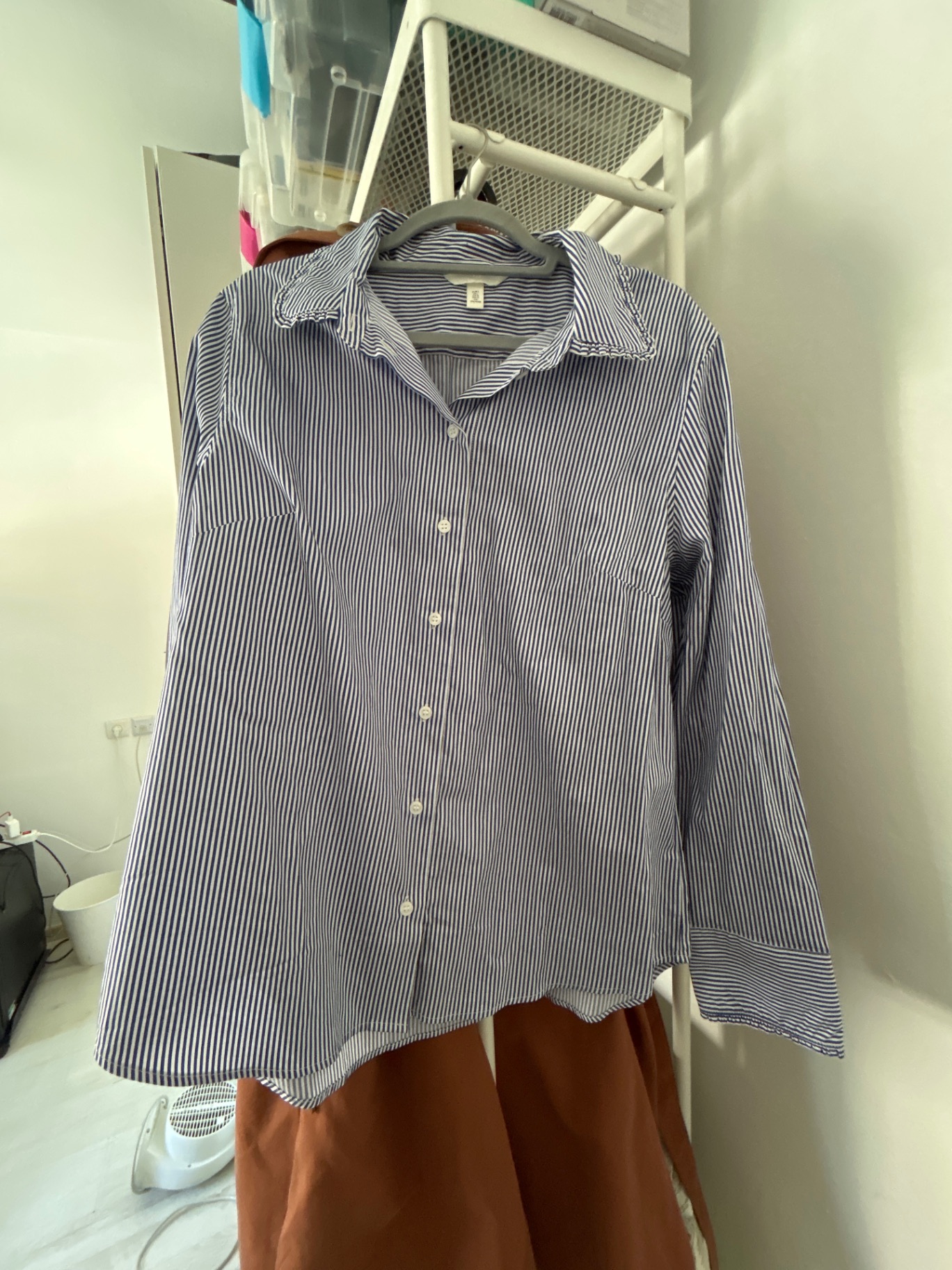 חולצה מכופרת H&M H&M - אייץ' אנד אם יד שנייה בנמיז - Nemyz