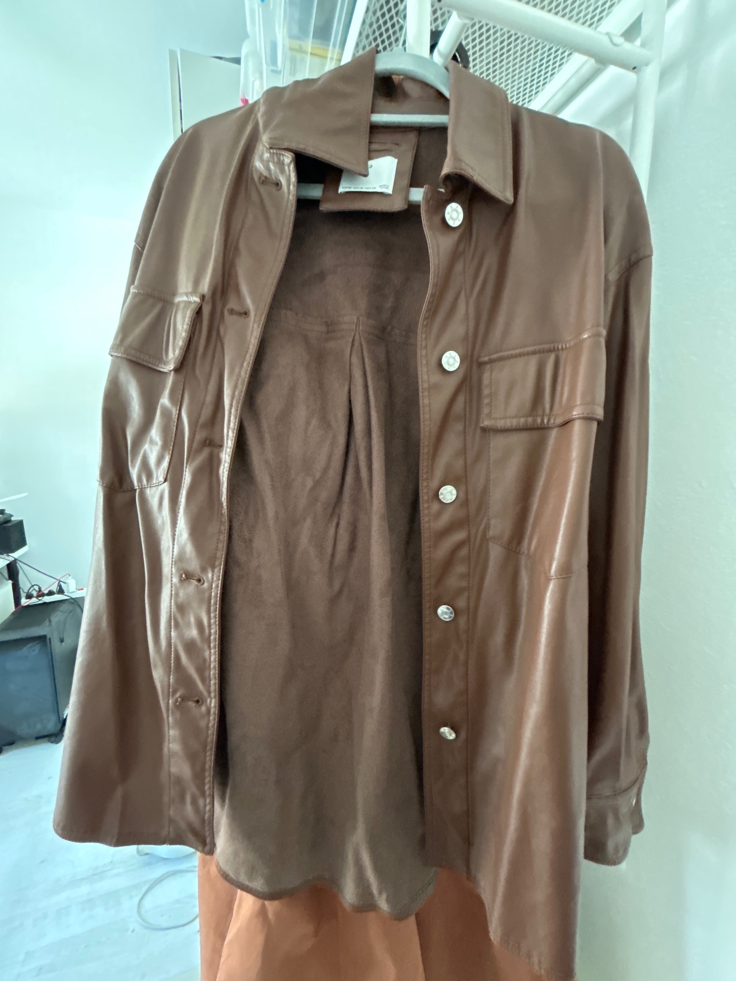 ג׳קט מעור בצבע חום Bershka – ברשקה יד שנייה בנמיז - Nemyz
