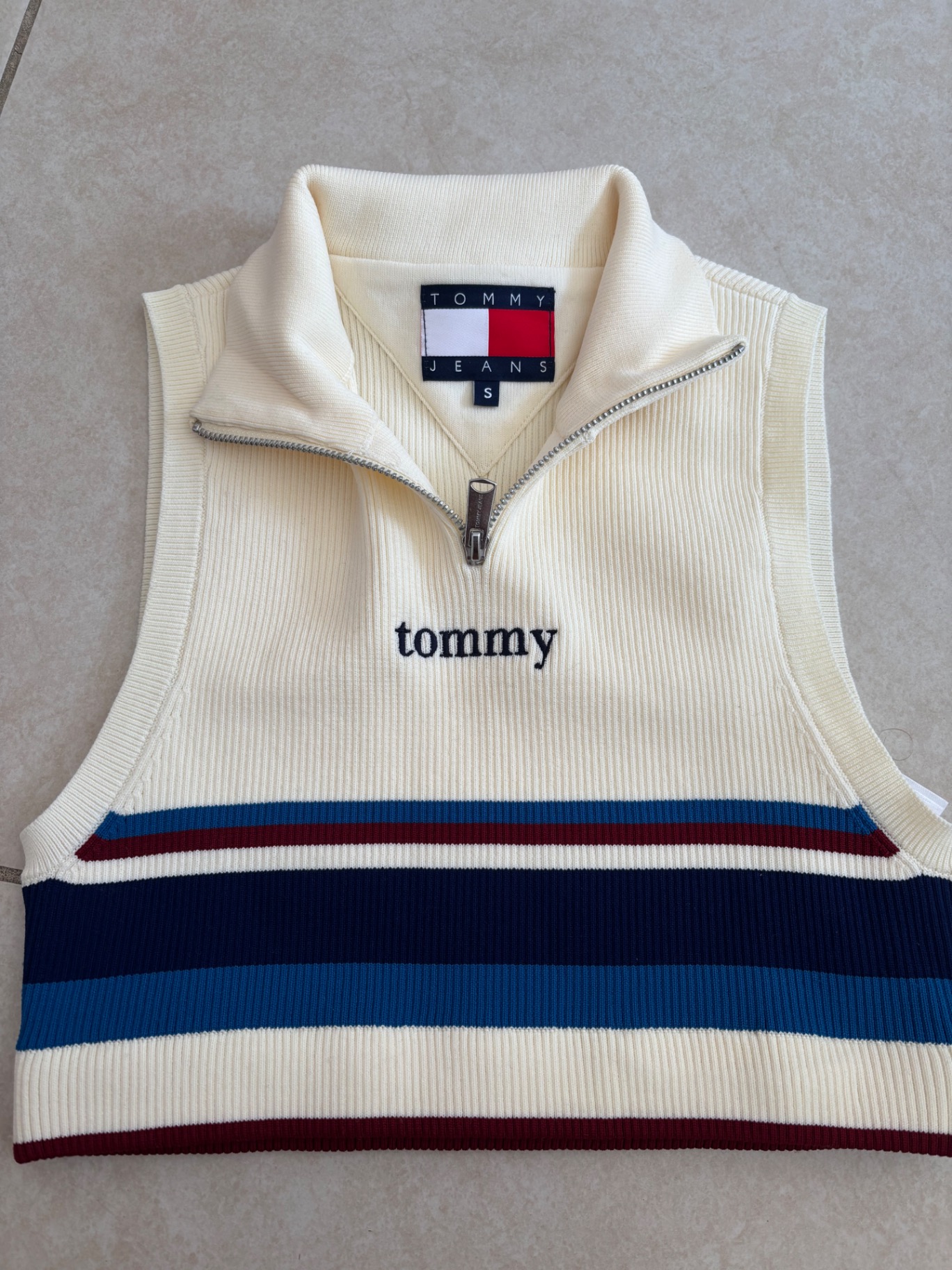 גופיית סריג טומי Tommy Hilfiger - טומי הילפיגר יד שנייה בנמיז - Nemyz