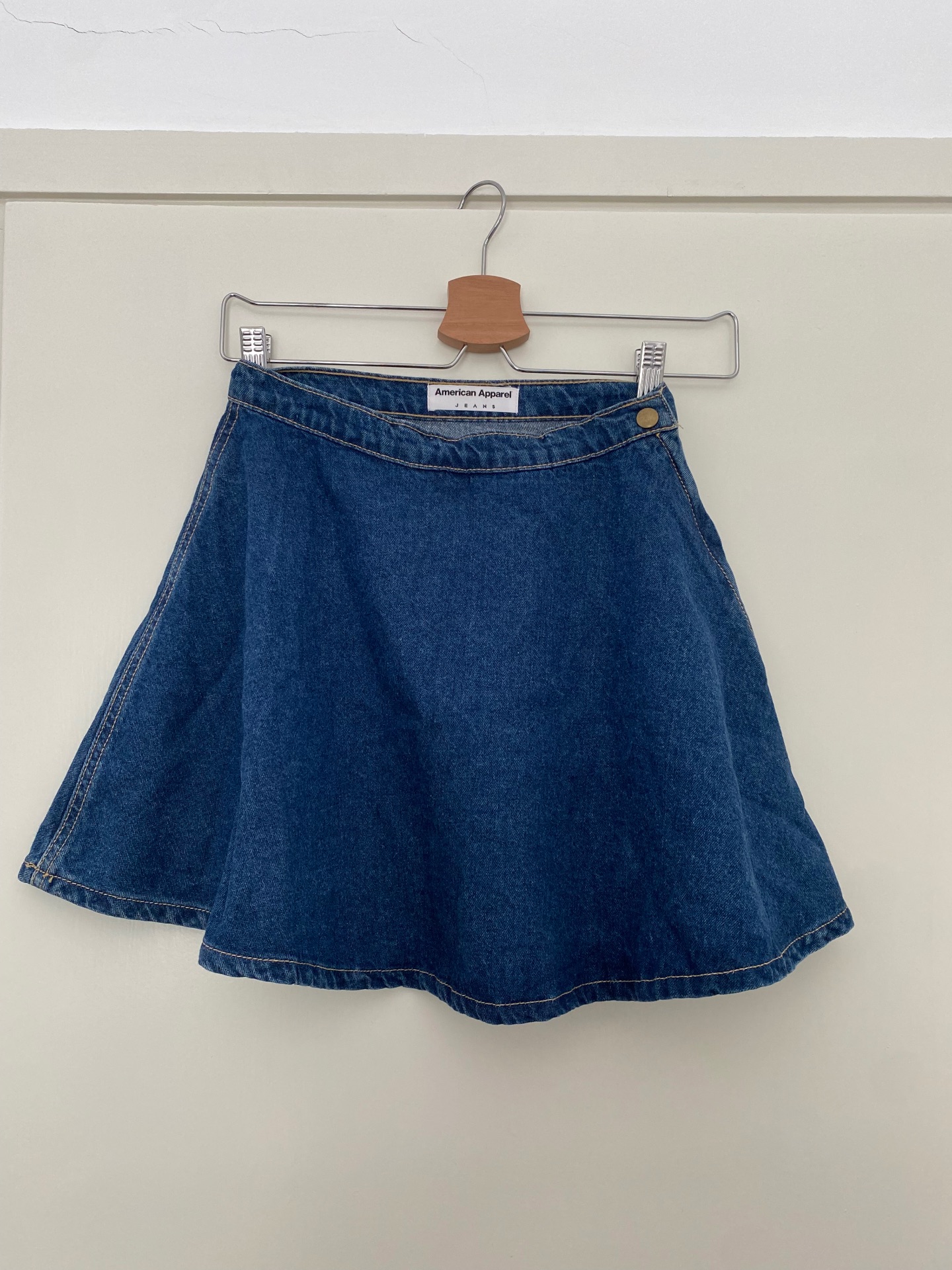 American apparel אחר יד שנייה בנמיז - Nemyz