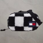 תיק צד פרוותי Tommy Hilfiger - טומי הילפיגר יד שנייה בנמיז - Nemyz