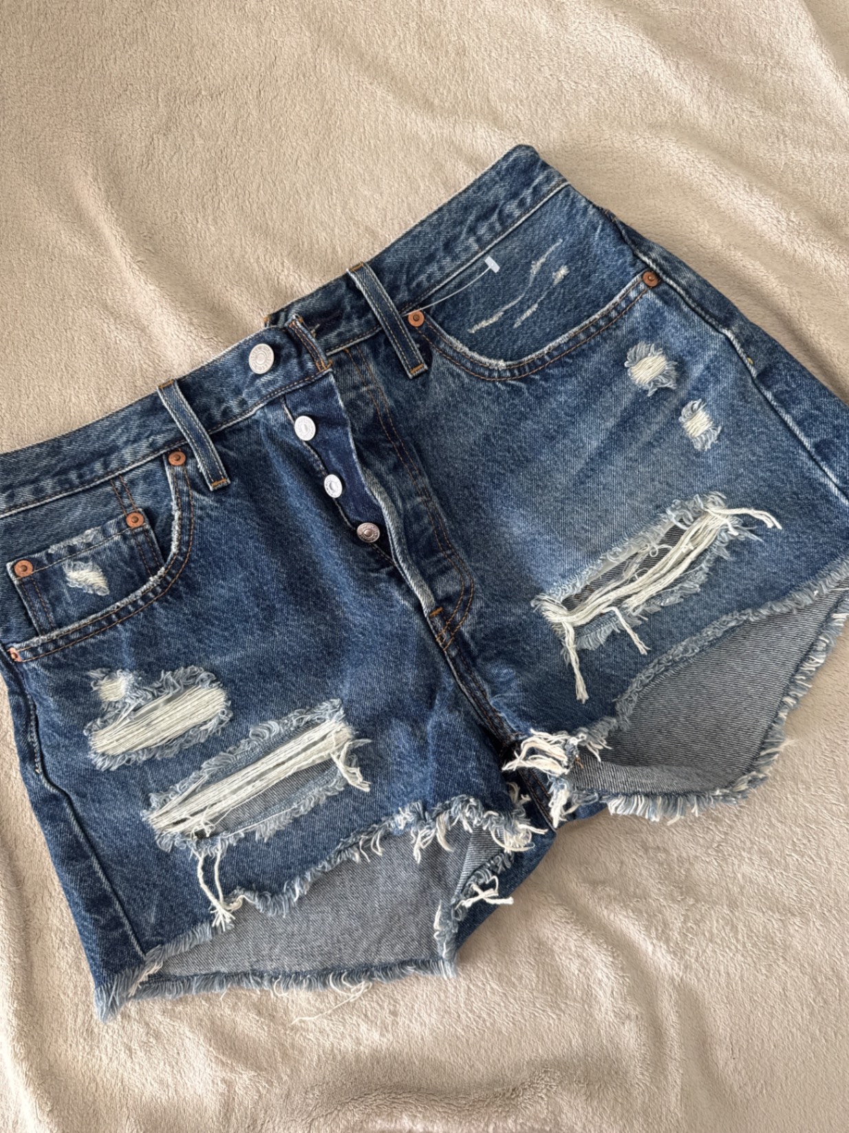 מכנס קצר ליויס Levi's - ליווייס יד שנייה בנמיז - Nemyz