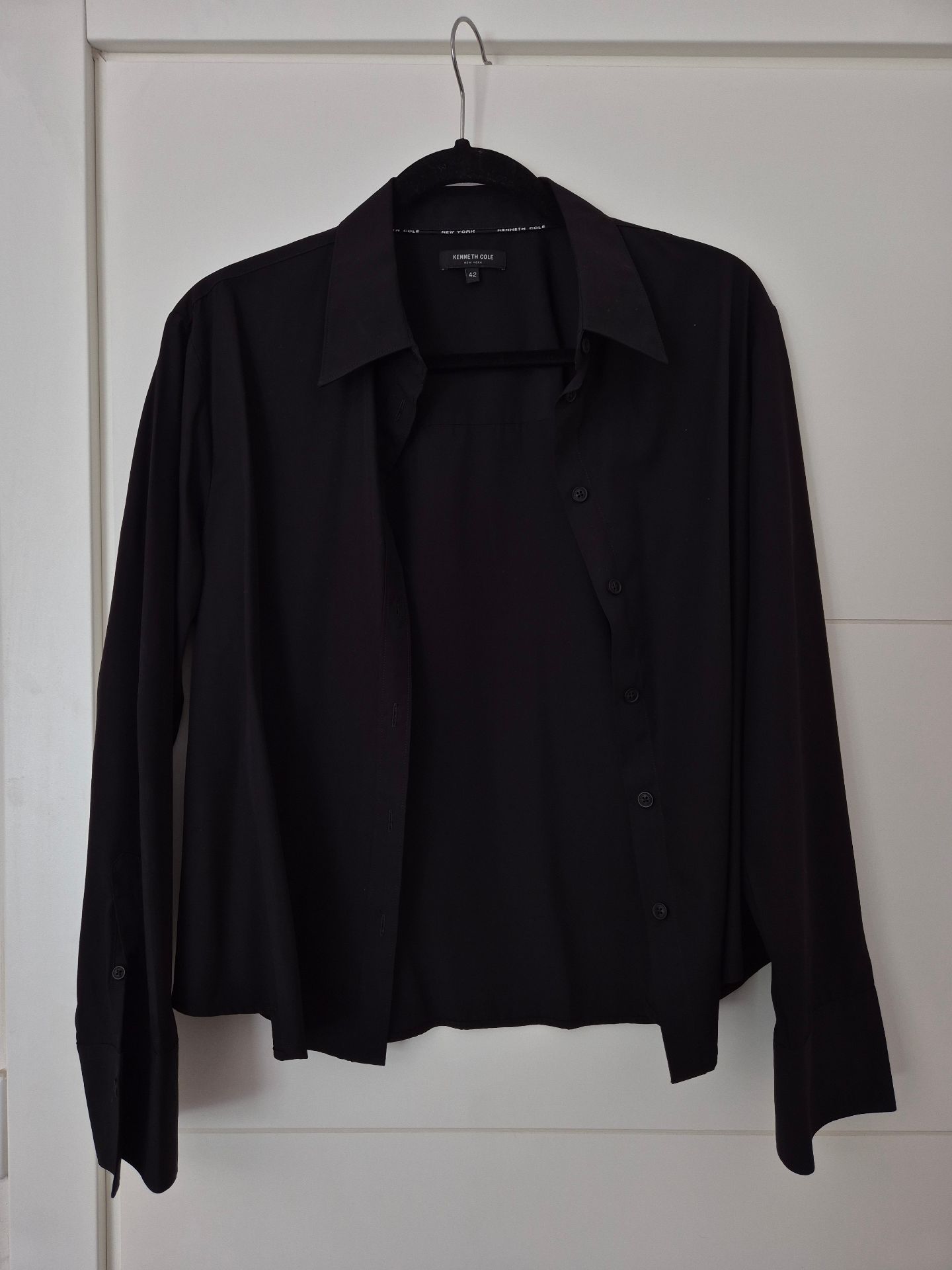 חולצה מכופתרת שחורה Kenneth Cole - קנת' קול יד שנייה בנמיז - Nemyz