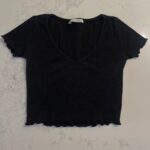 חולצה קצרה שחורה Pull & Bear - פול אנד בר יד שנייה בנמיז - Nemyz