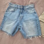 ג’ינס קצר 34 ברשקה Bershka – ברשקה יד שנייה בנמיז - Nemyz