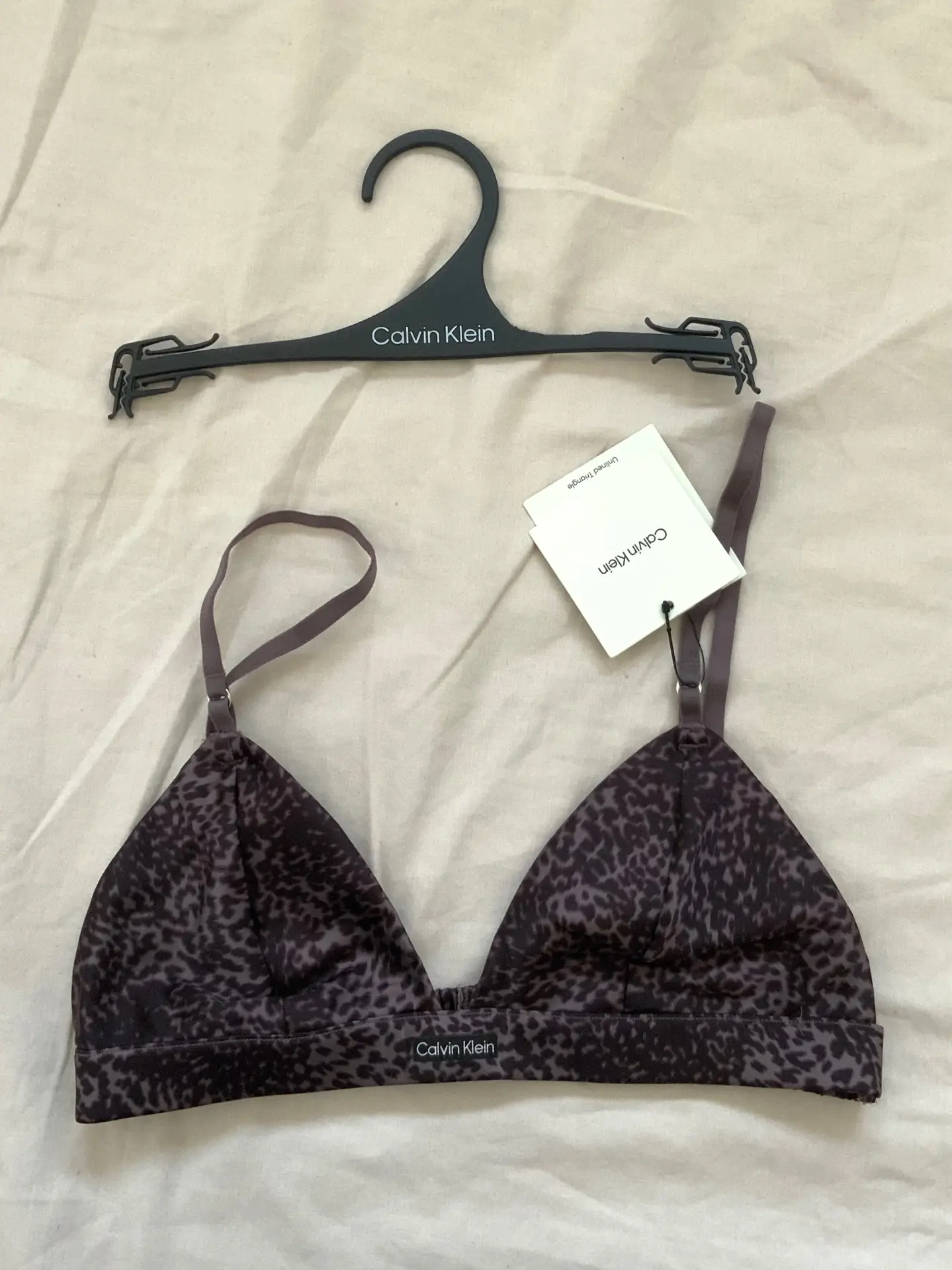 חזיה קלווין קליין Calvin Klein – קלווין קליין יד שנייה בנמיז - Nemyz
