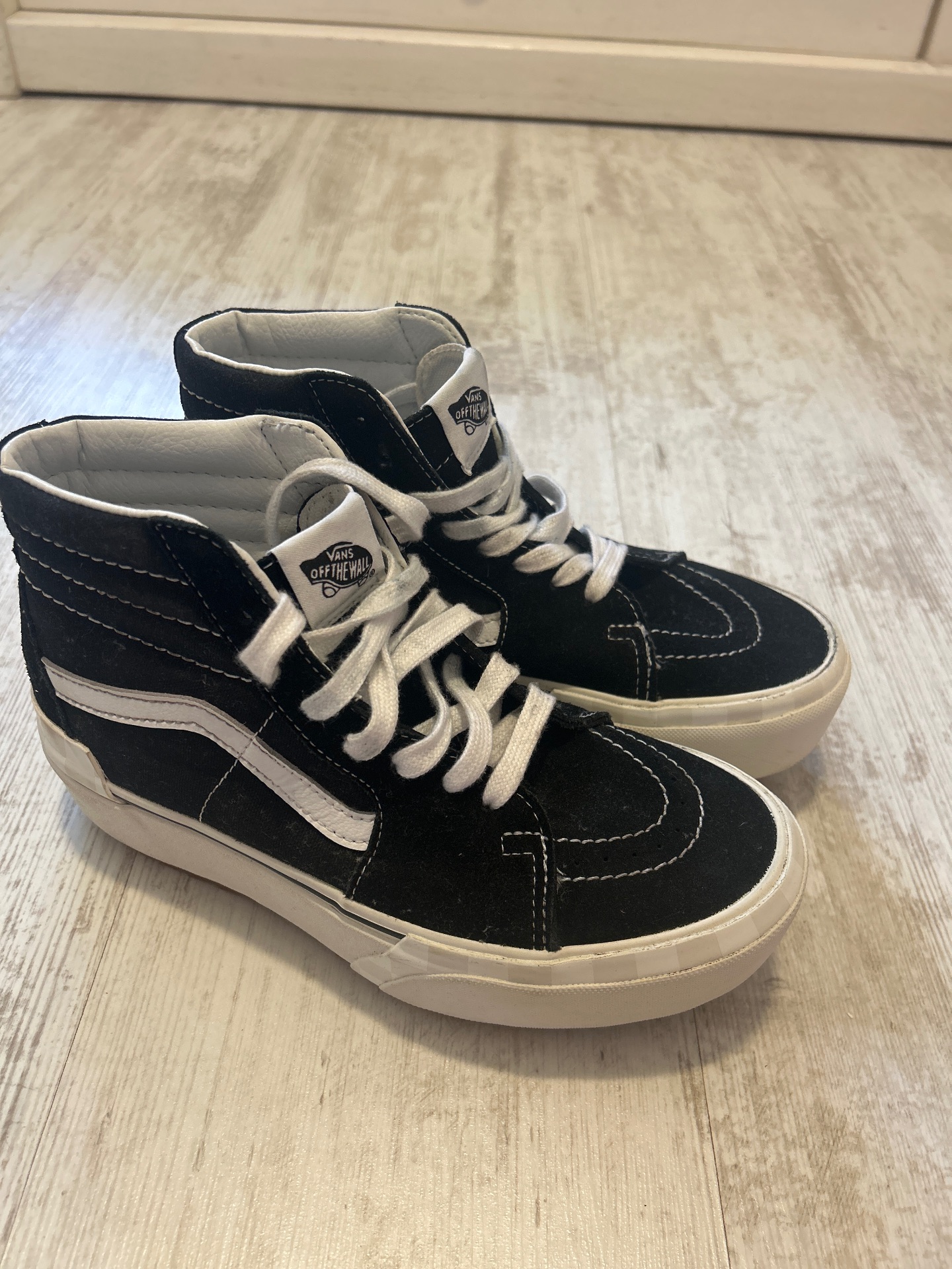 נעלי ואנס שחורות Vans - ואנס יד שנייה בנמיז - Nemyz