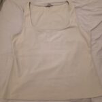 גופיה ב’ז H&M H&M - אייץ' אנד אם יד שנייה בנמיז - Nemyz