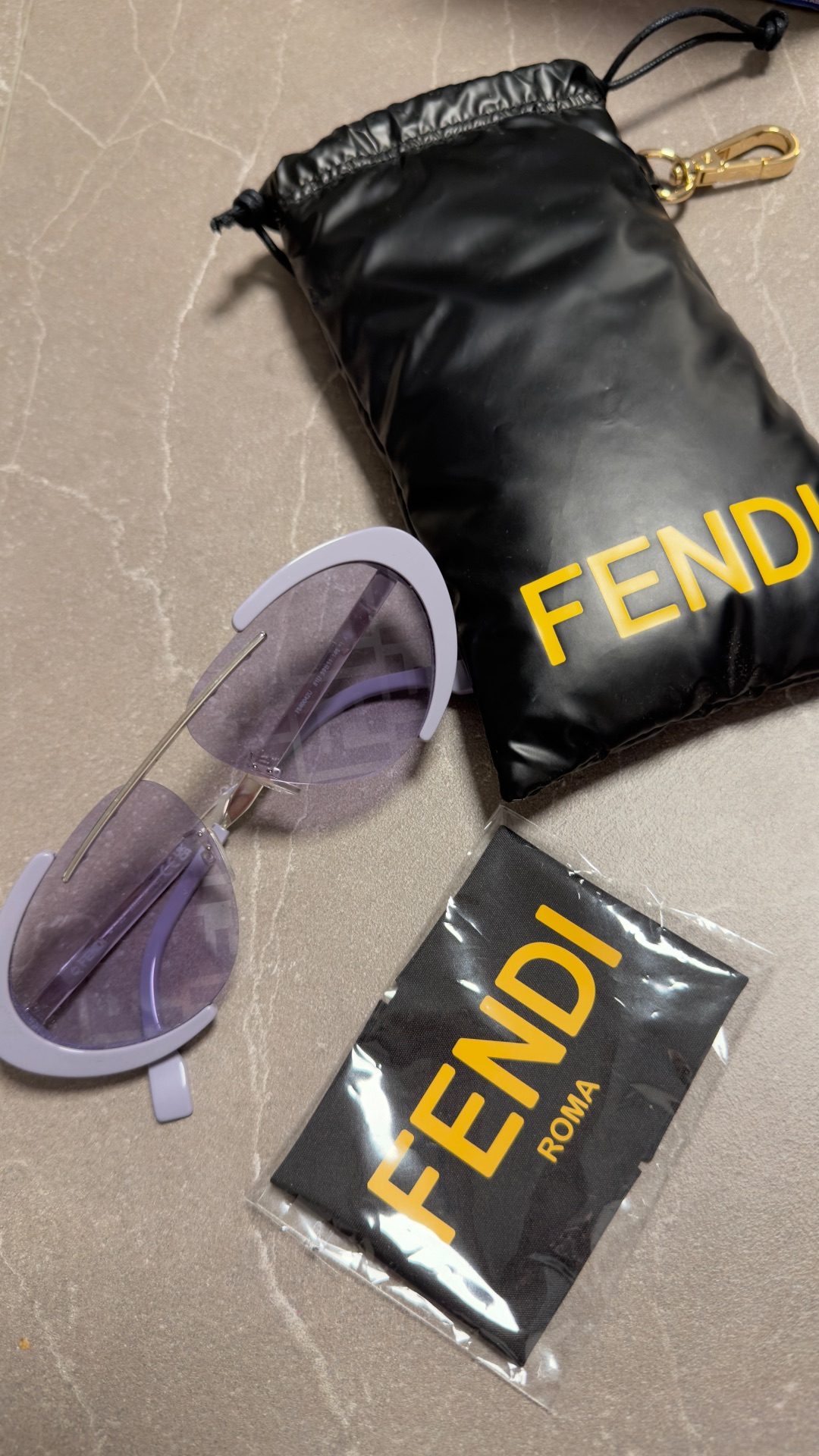 משקפי שמש fendi Fendi - פנדי יד שנייה בנמיז - Nemyz