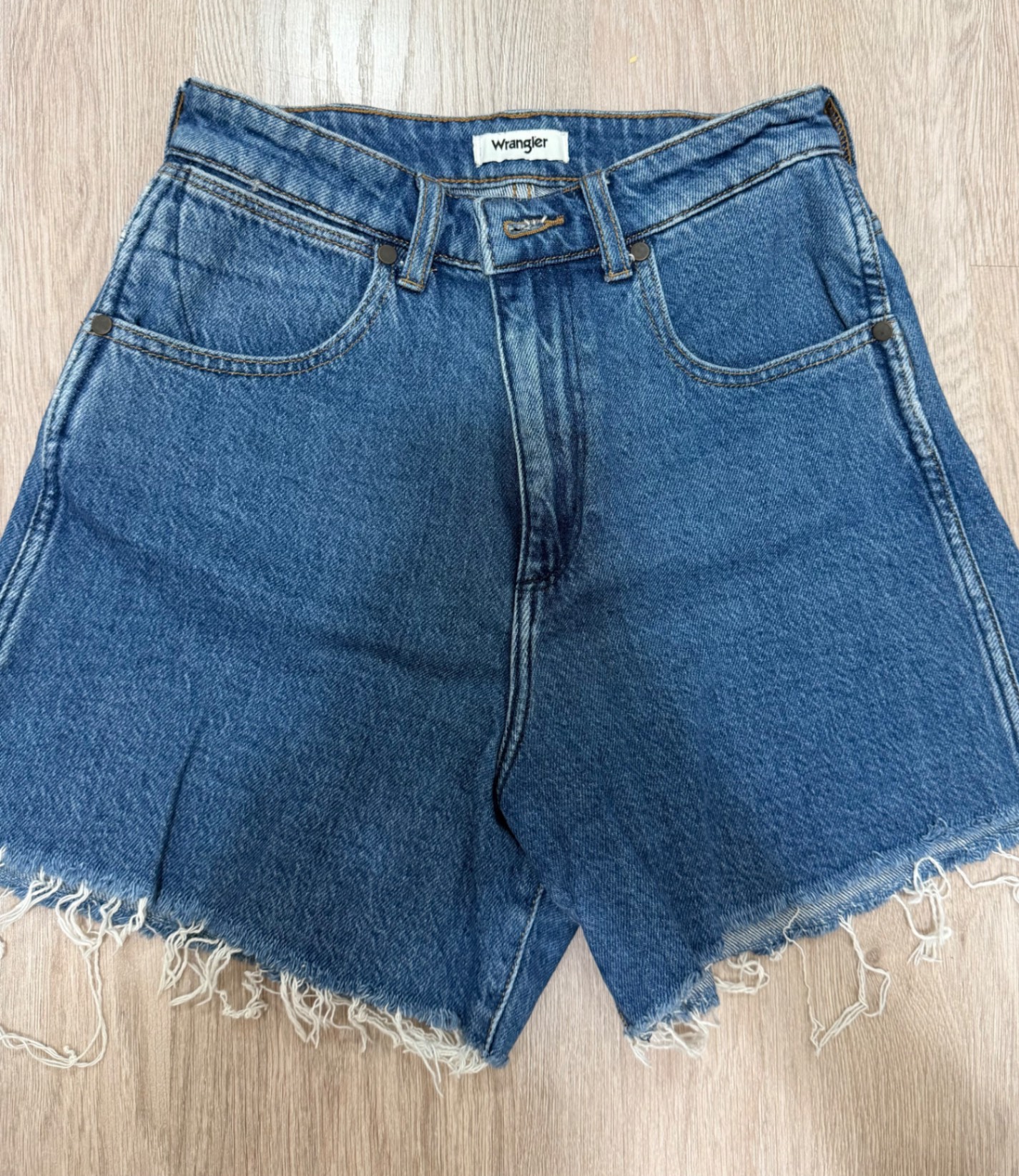 ג׳ינס קצר Wrangler Wrangler – רנגלר יד שנייה בנמיז - Nemyz
