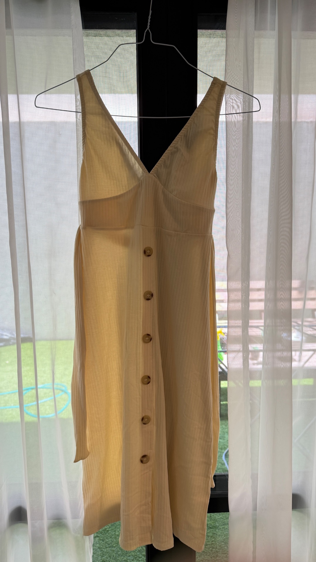 שמלה ואוברול – ברשקה Bershka – ברשקה יד שנייה בנמיז - Nemyz