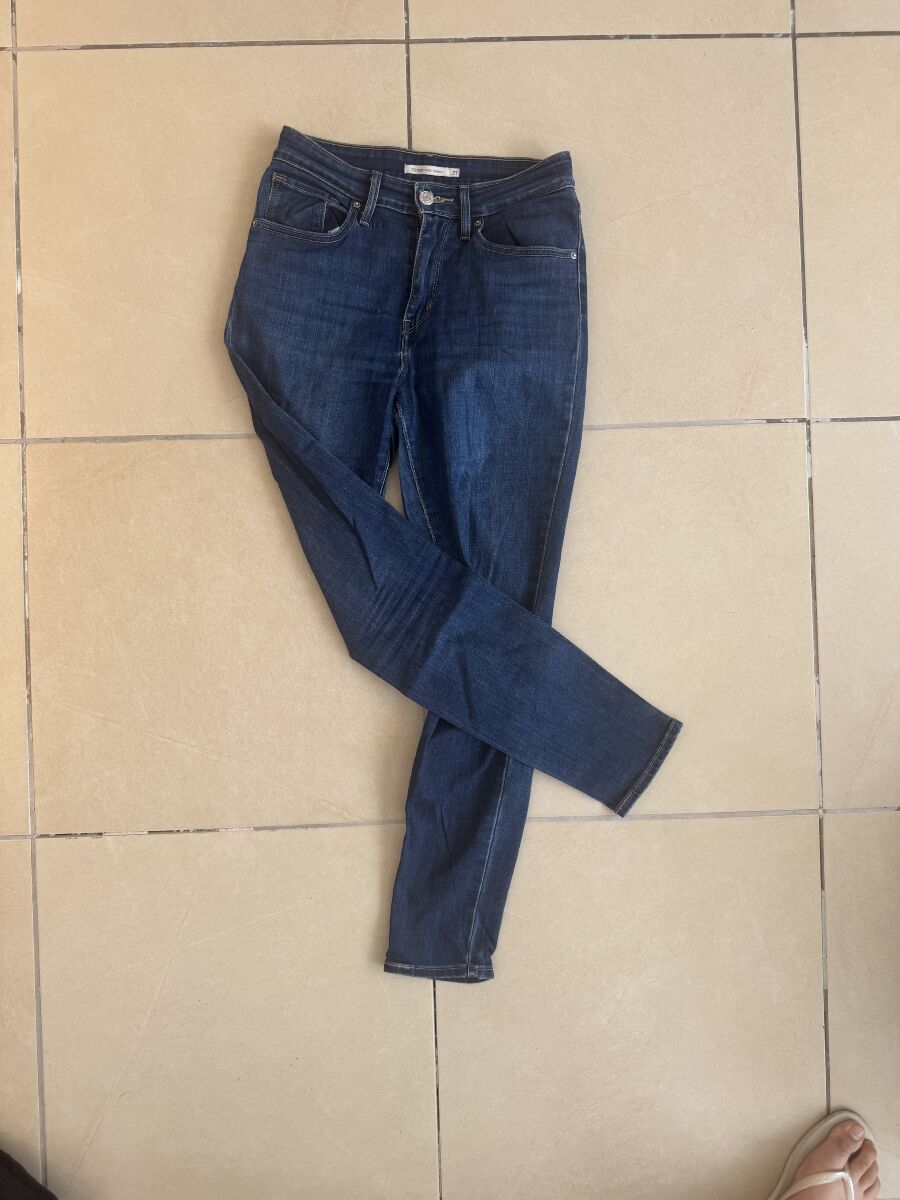 ג׳ינס ליוויס קהה Levi's - ליווייס יד שנייה בנמיז - Nemyz