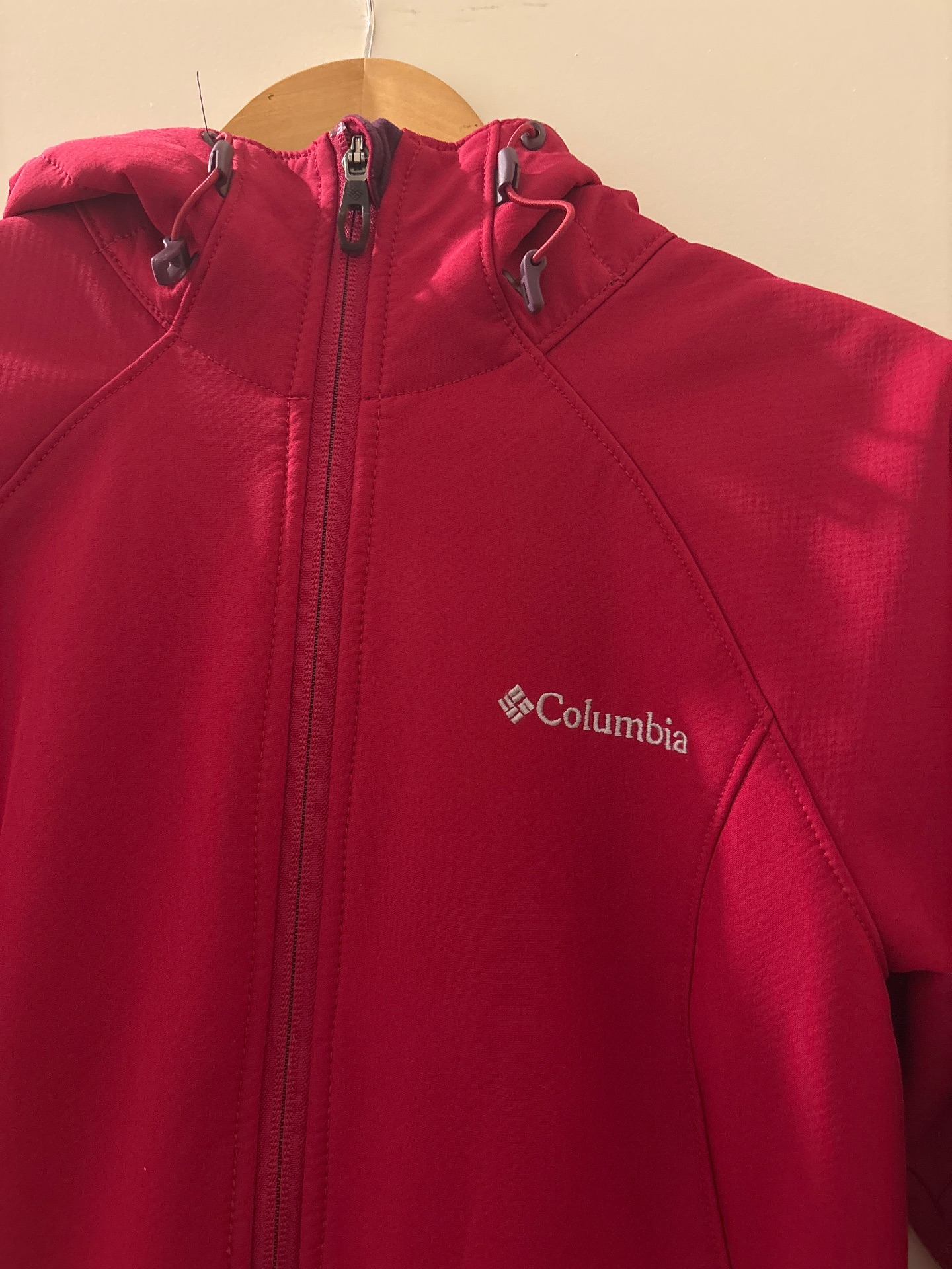 סופטשל קולומביה אדום Columbia – קולומביה יד שנייה בנמיז - Nemyz