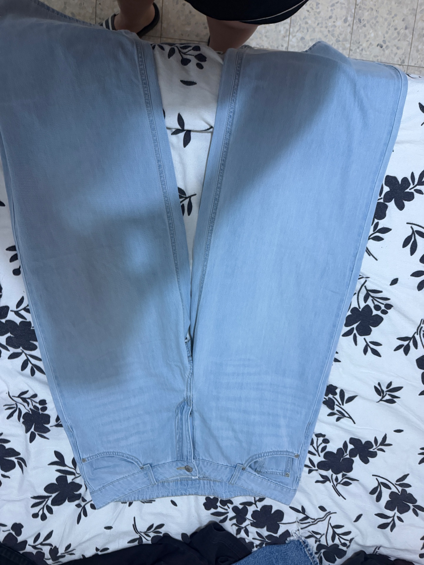 ג׳ינס כחול מh&m H&M - אייץ' אנד אם יד שנייה בנמיז - Nemyz