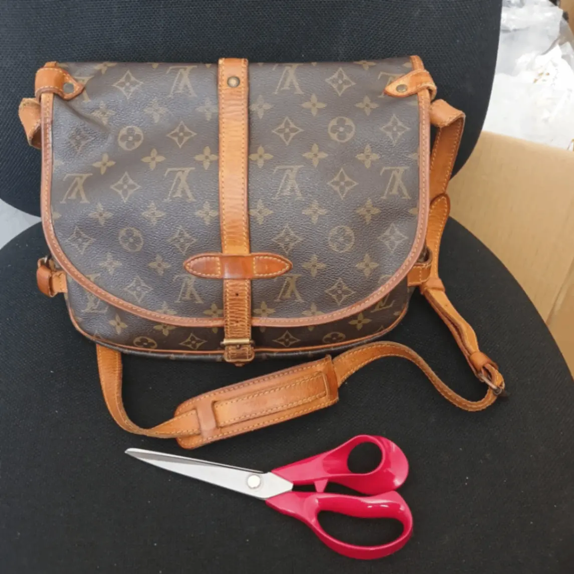 LV Gibecière GM Louis Vuitton - לואי ויטון יד שנייה בנמיז - Nemyz
