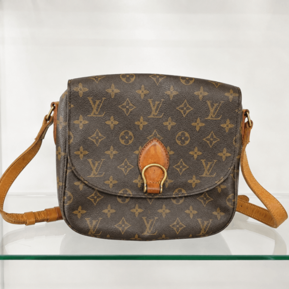 LV saint cloud Louis Vuitton - לואי ויטון יד שנייה בנמיז - Nemyz