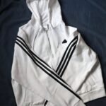קפוצ׳ון Adidas לבן Adidas – אדידס יד שנייה בנמיז - Nemyz