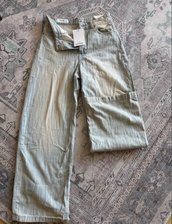ג׳ינס חדש עם טיקט Pull & Bear - פול אנד בר יד שנייה בנמיז - Nemyz
