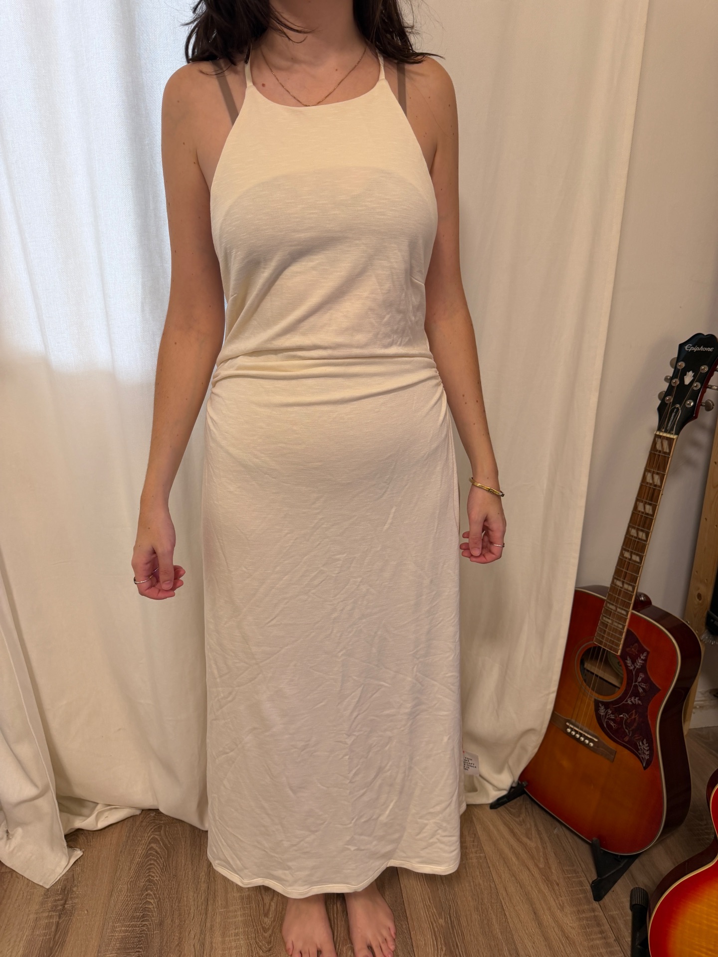 שמלה לבנה אסוס Asos – אסוס יד שנייה בנמיז - Nemyz