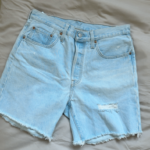 גינס ליוויס קצר Levi's - ליווייס יד שנייה בנמיז - Nemyz