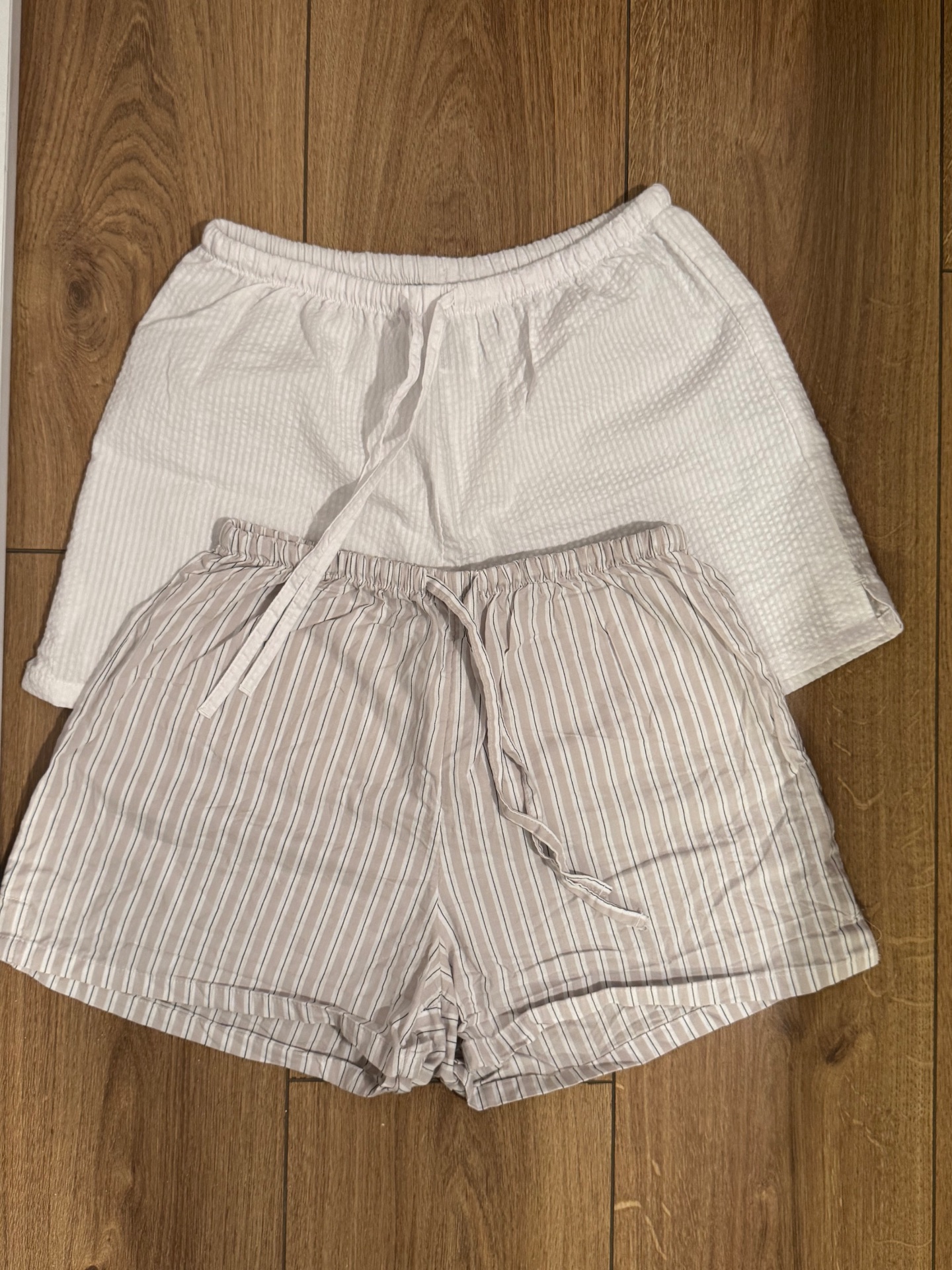 2 מכנסיים קצרים H&M - אייץ' אנד אם יד שנייה בנמיז - Nemyz