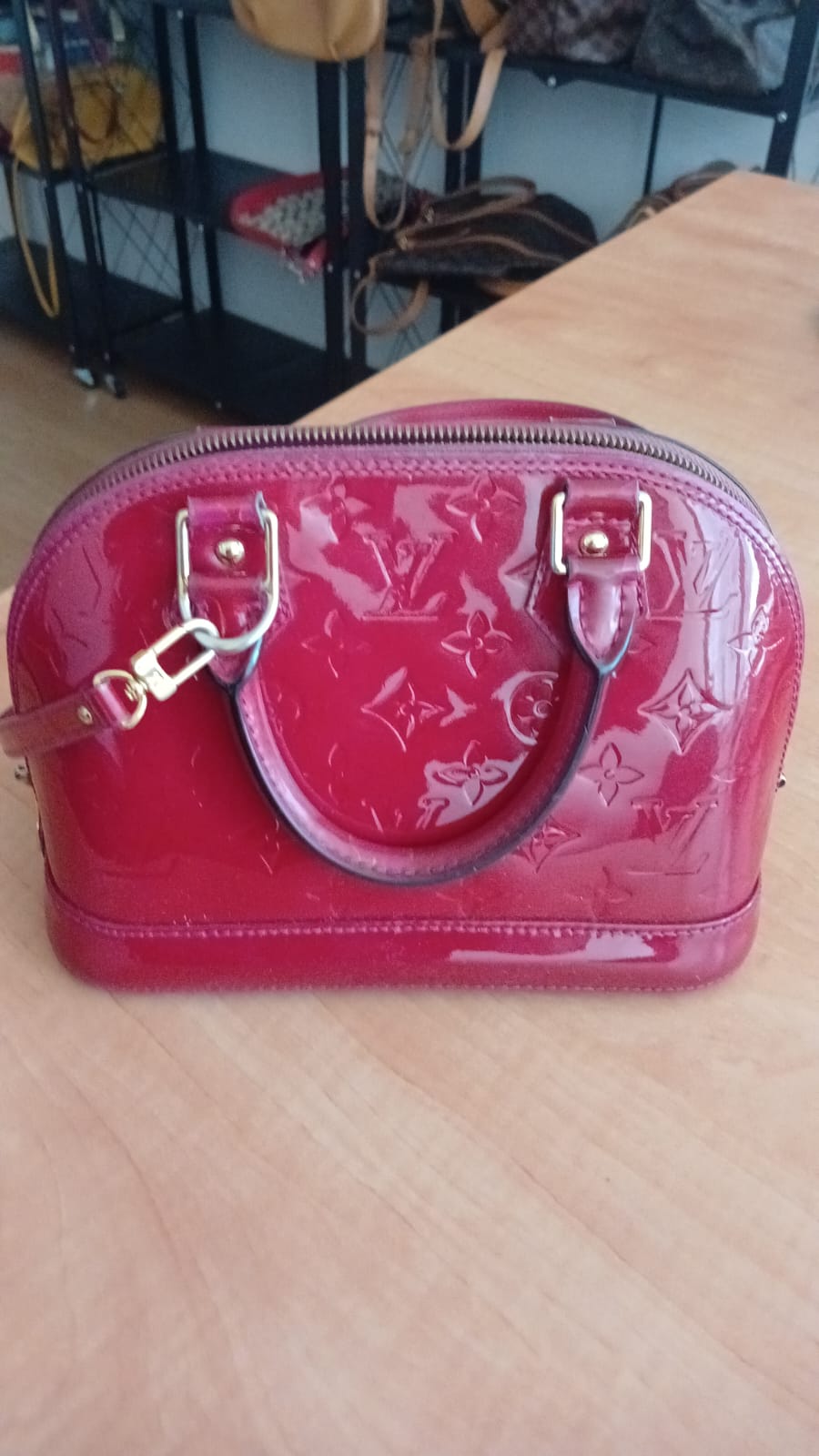 לואי ויטון אלמה Louis Vuitton - לואי ויטון יד שנייה בנמיז - Nemyz