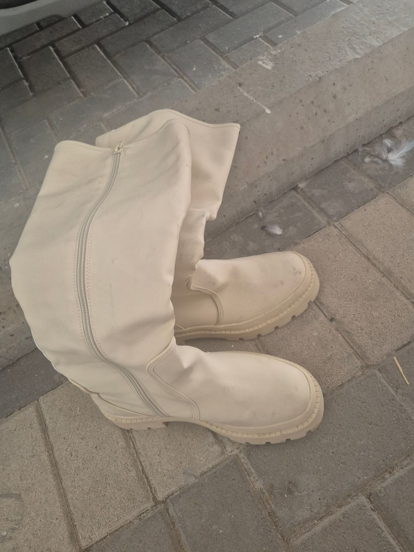מגפיים גבוהים לנשים אחר יד שנייה בנמיז - Nemyz