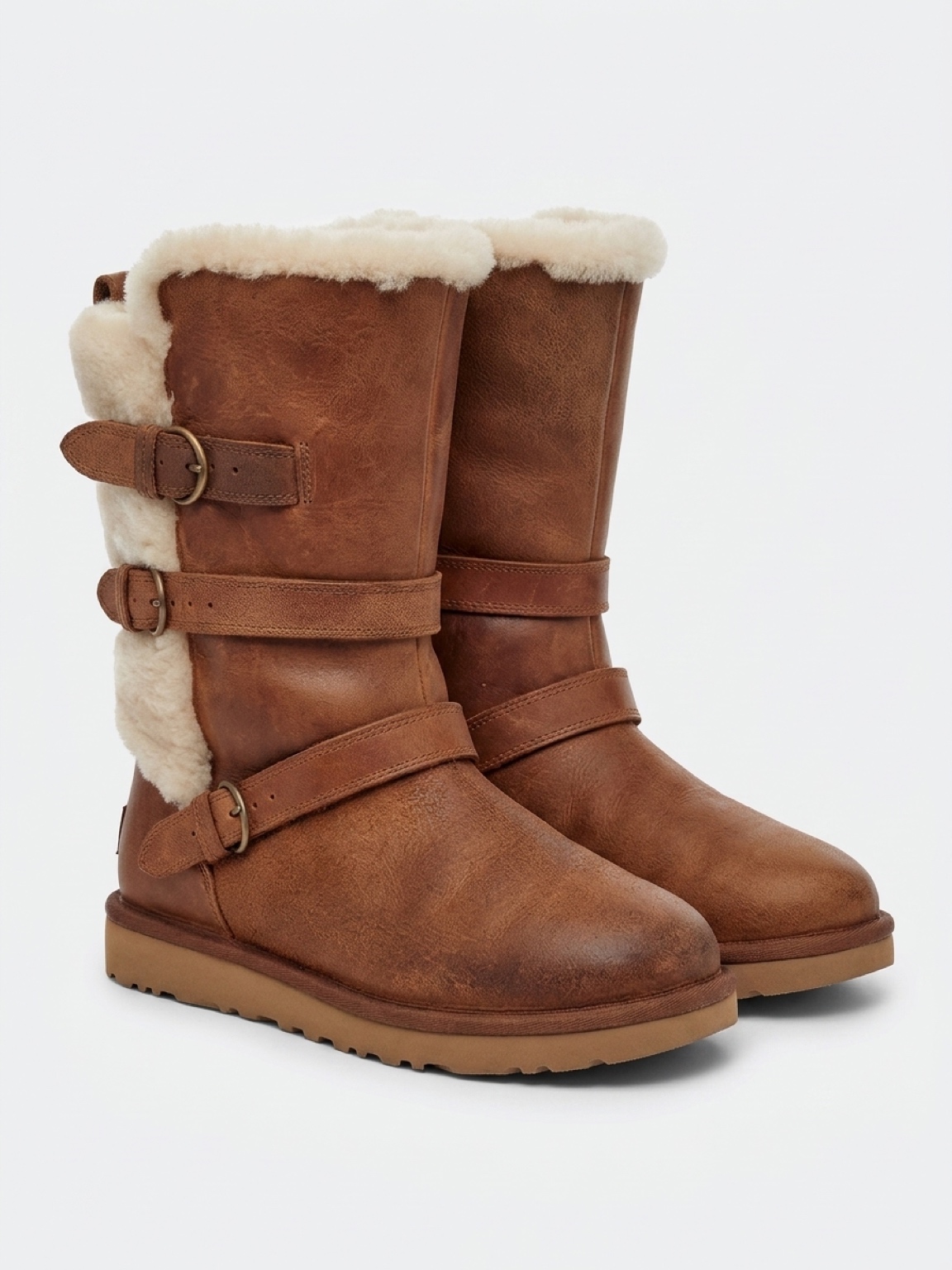 מגפי UGG עור UGG - אג יד שנייה בנמיז - Nemyz