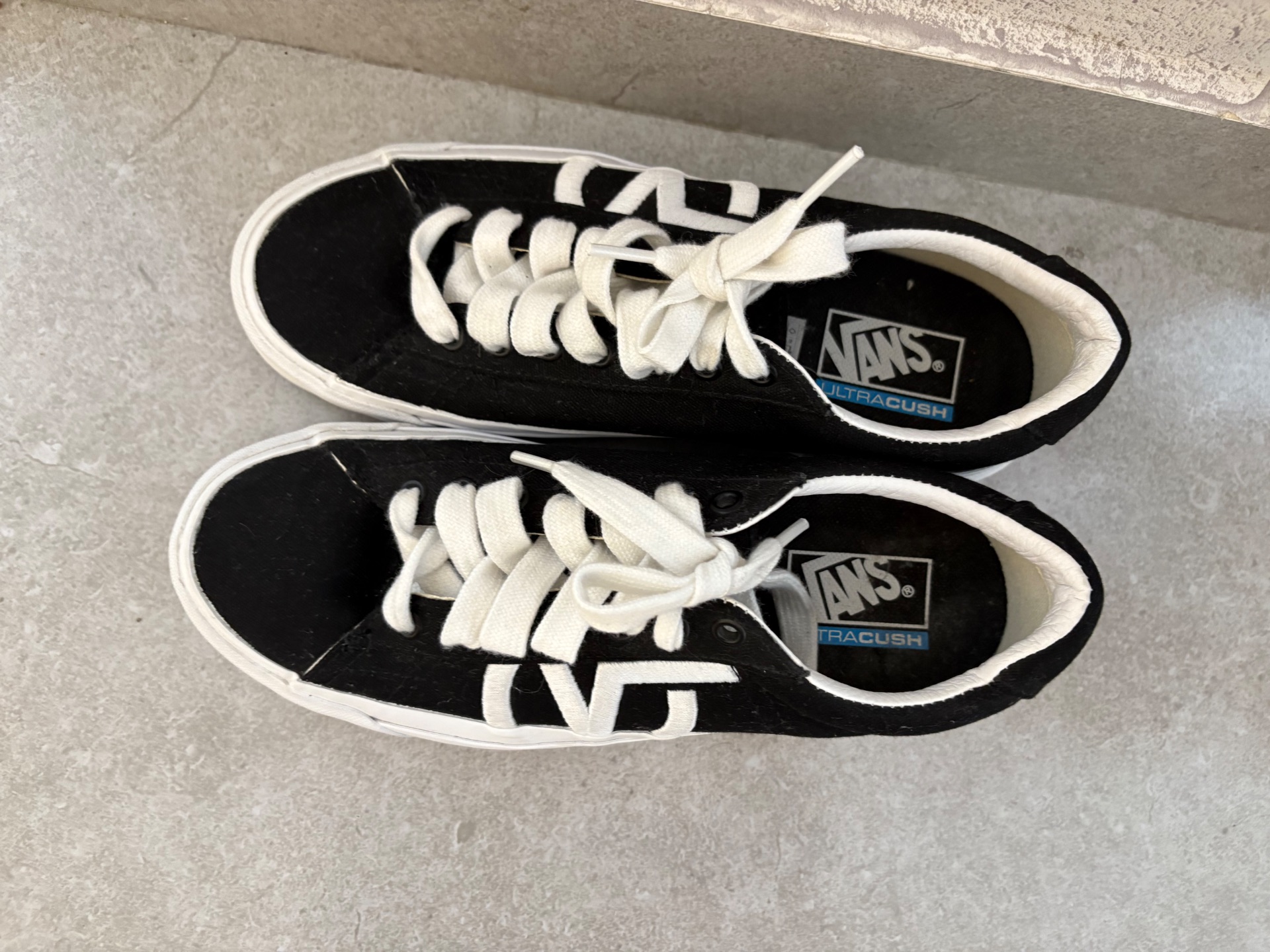 נעליים של vans Vans - ואנס יד שנייה בנמיז - Nemyz