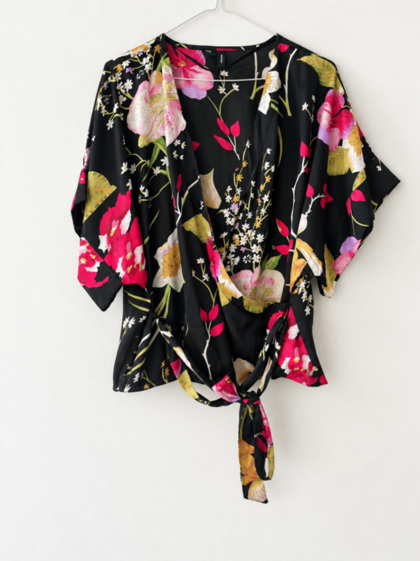 חולצת קימונו קצרה Vero Moda – ורו מודה יד שנייה בנמיז - Nemyz