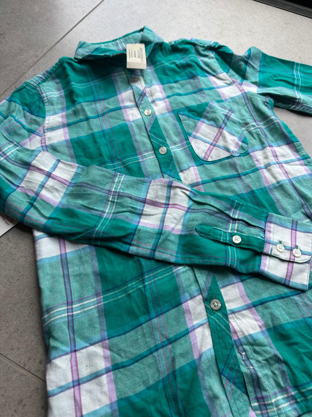 מכופתרת משבצות חדשה American Eagle – אמריקן איגל יד שנייה בנמיז - Nemyz