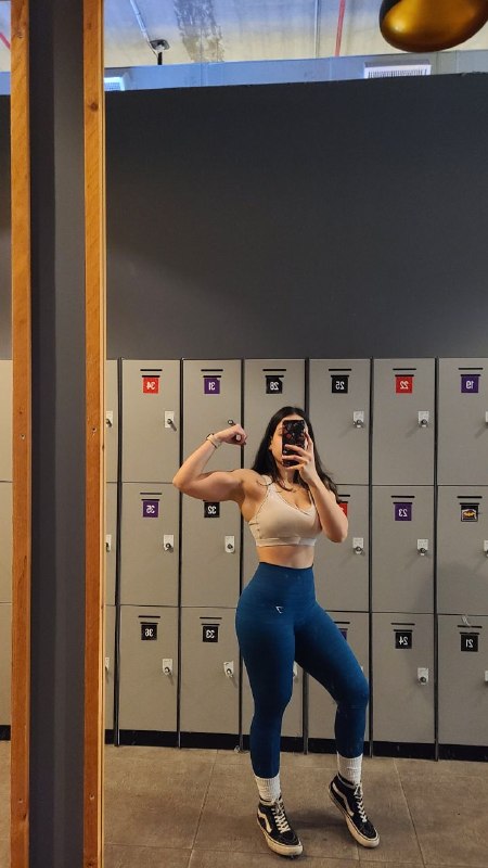טייץ כחול גים שארק Gymshark - ג'ים שארק יד שנייה בנמיז - Nemyz