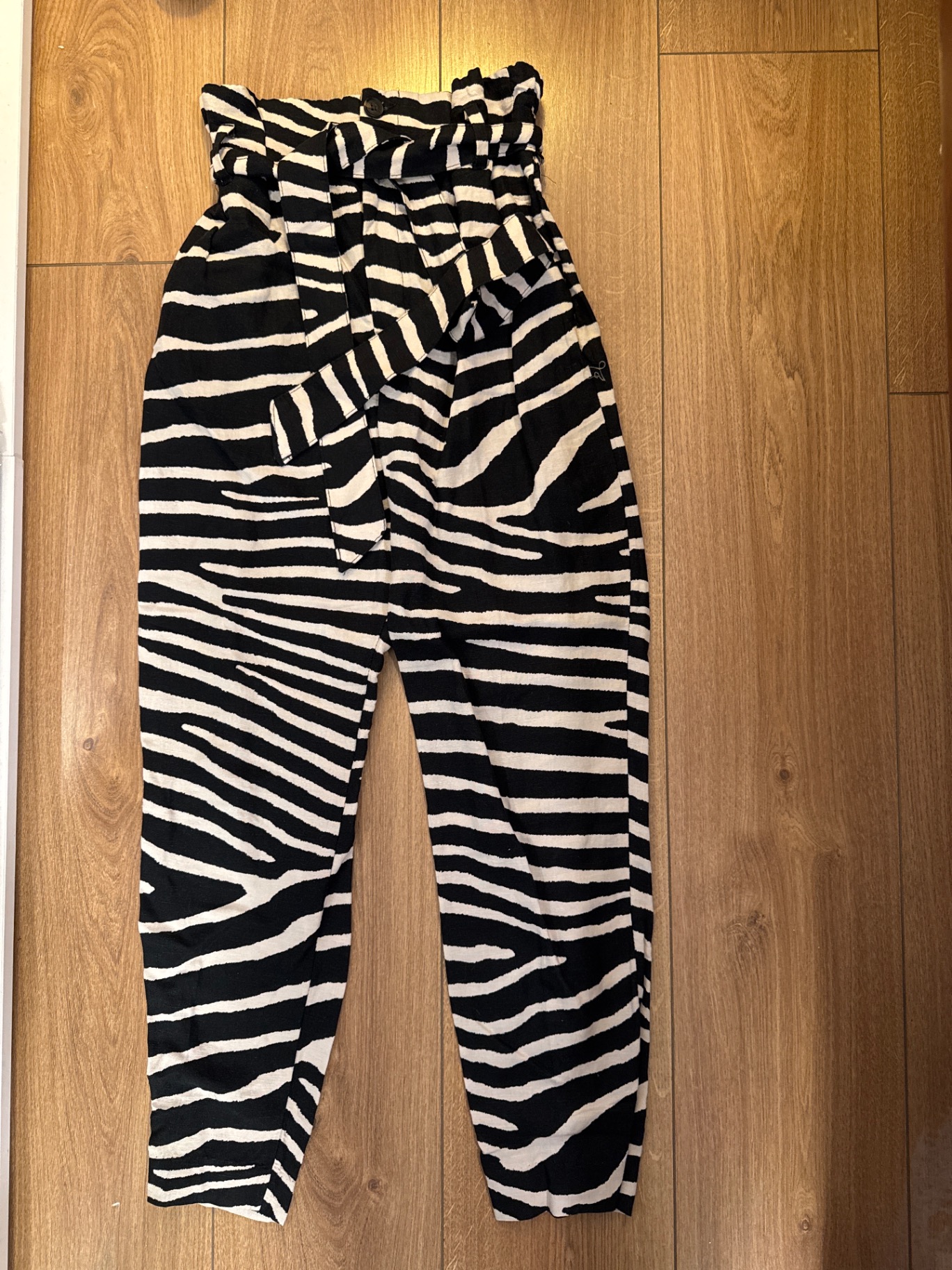 מכנס כותנה זברה חדש H&M - אייץ' אנד אם יד שנייה בנמיז - Nemyz