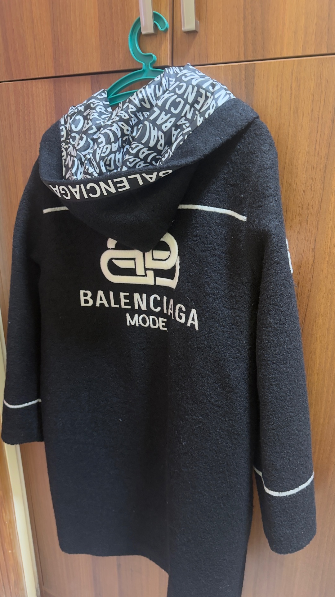 מעיל Balenciaga – בלנסיאגה יד שנייה בנמיז - Nemyz