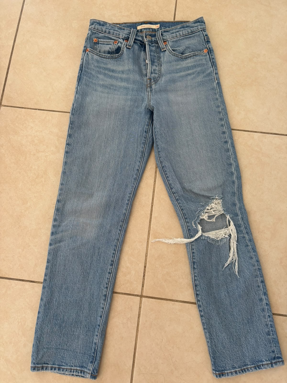 ג׳ינס ליוויס Levi's - ליווייס יד שנייה בנמיז - Nemyz