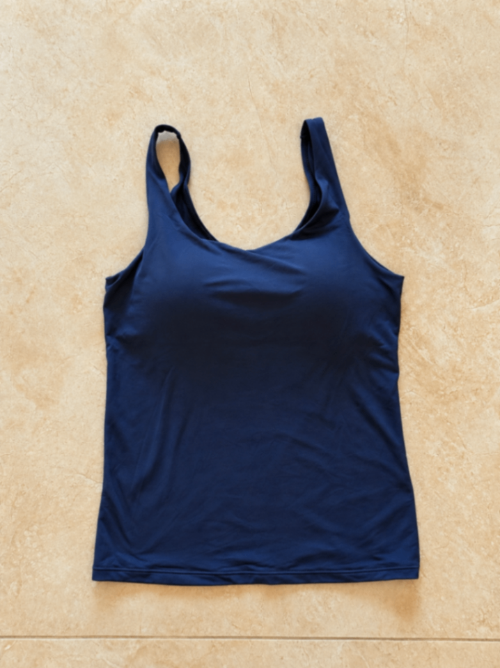 גופיה כחולה יוניקלו יוניקלו – Uniqlo יד שנייה בנמיז - Nemyz
