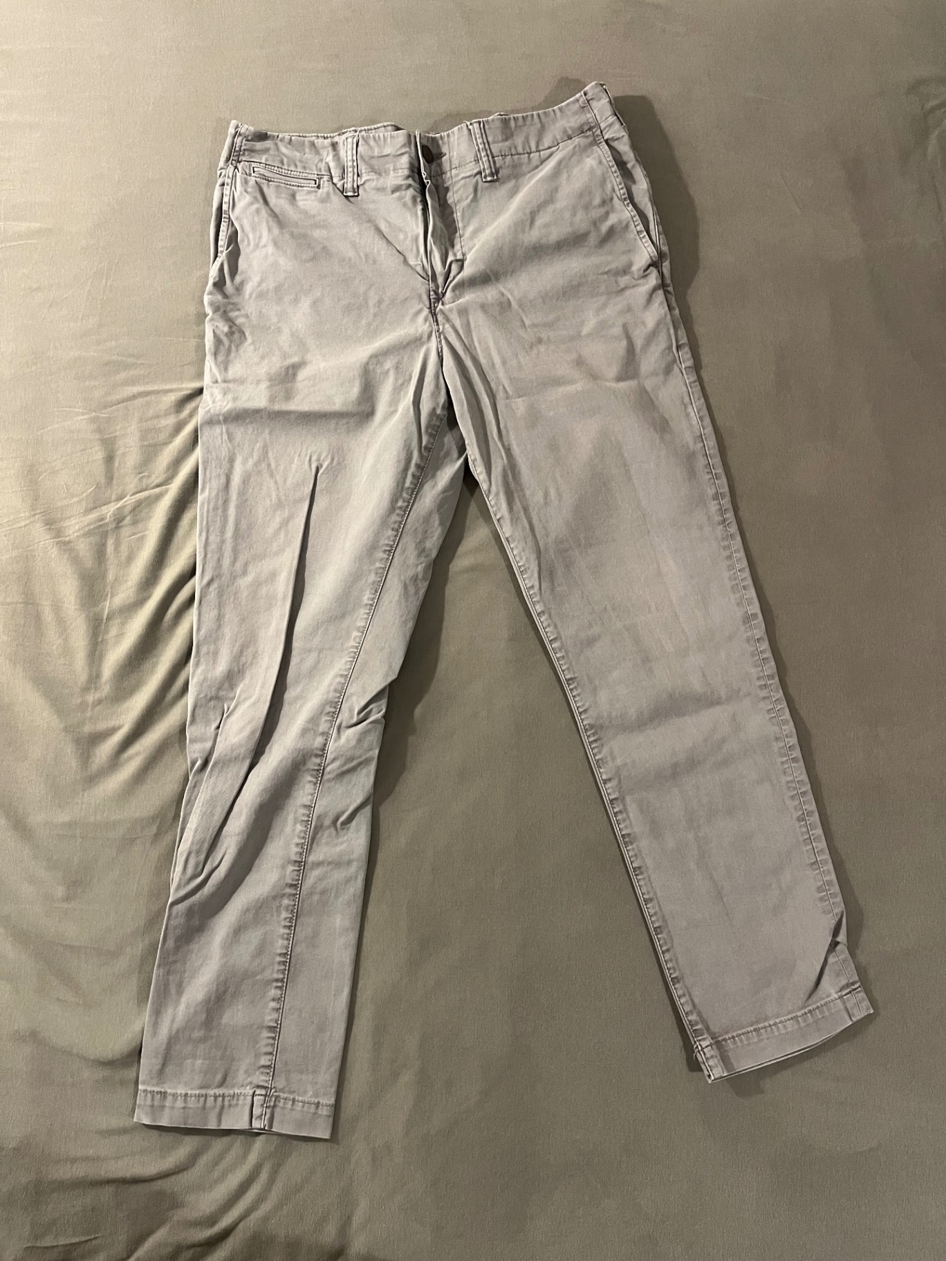 ג׳ינס אפור בהיר American Eagle – אמריקן איגל יד שנייה בנמיז - Nemyz